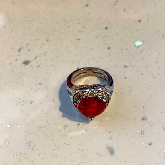 Red Heart shaped faceted 925 sterling silver ring - Picture 8 of 9